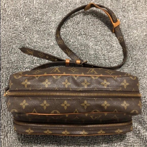 Vintage Louis Vuitton Trocadero Bag - Picture 3 of 8